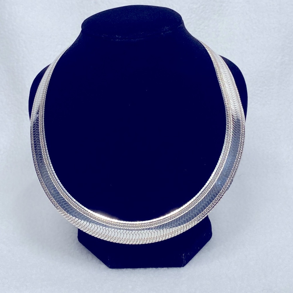 SLIVER HERRINGBONE NECKLACE “16inches